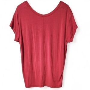 Relaxed Scoop Neck Women's Top in Berry